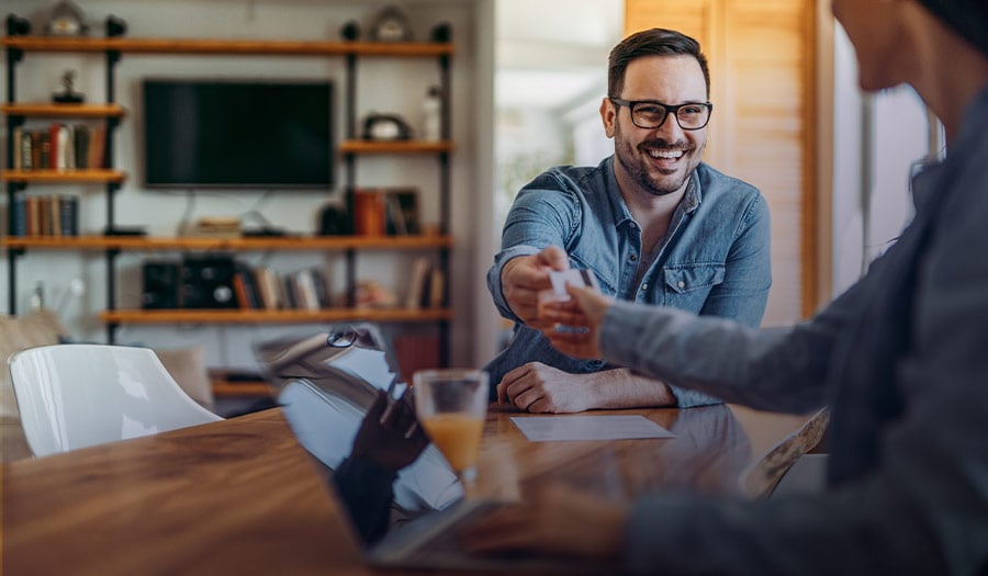 Cómo-el-diseño-de-experiencia-de-usuario-mejora-las-tasas-de-retención-de-clientes