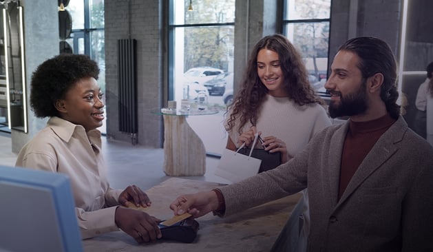 Improving-customer-loyalty-through-a-superior-CX-in-consumer-goods